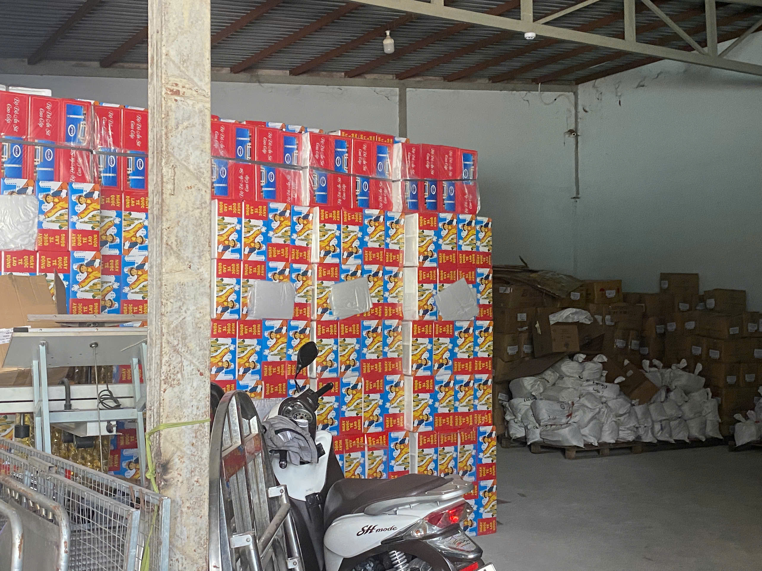 Warehouse area 2.jpg